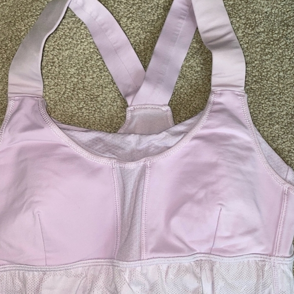 Lululemon - Picture 3 of 8